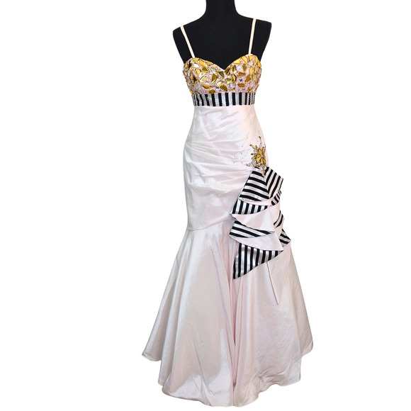 CAMILLE LA VIE STRAPLESS CRYSTAL PINK & BLACK STRIPED PARTY/WEDDING GOWN DRESS - Picture 1 of 7
